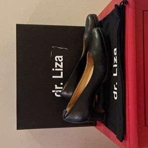 Dr. Liza Sneaker Pumps